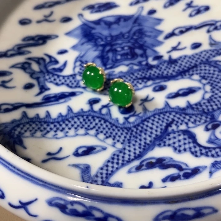 瓷片耳钉一对美美