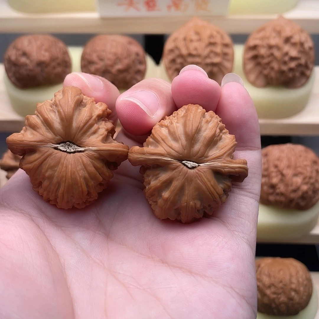 吊坠文玩核桃全品白狮子38