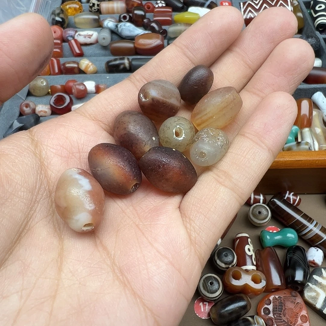 玛瑙/玉髓未镶嵌珠宝半成品有裂