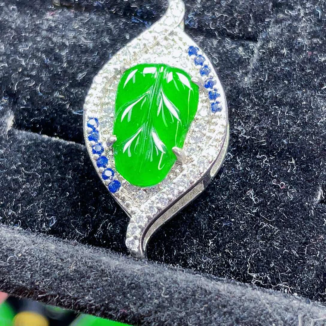 翡翠未镶嵌吊坠(不含链)367