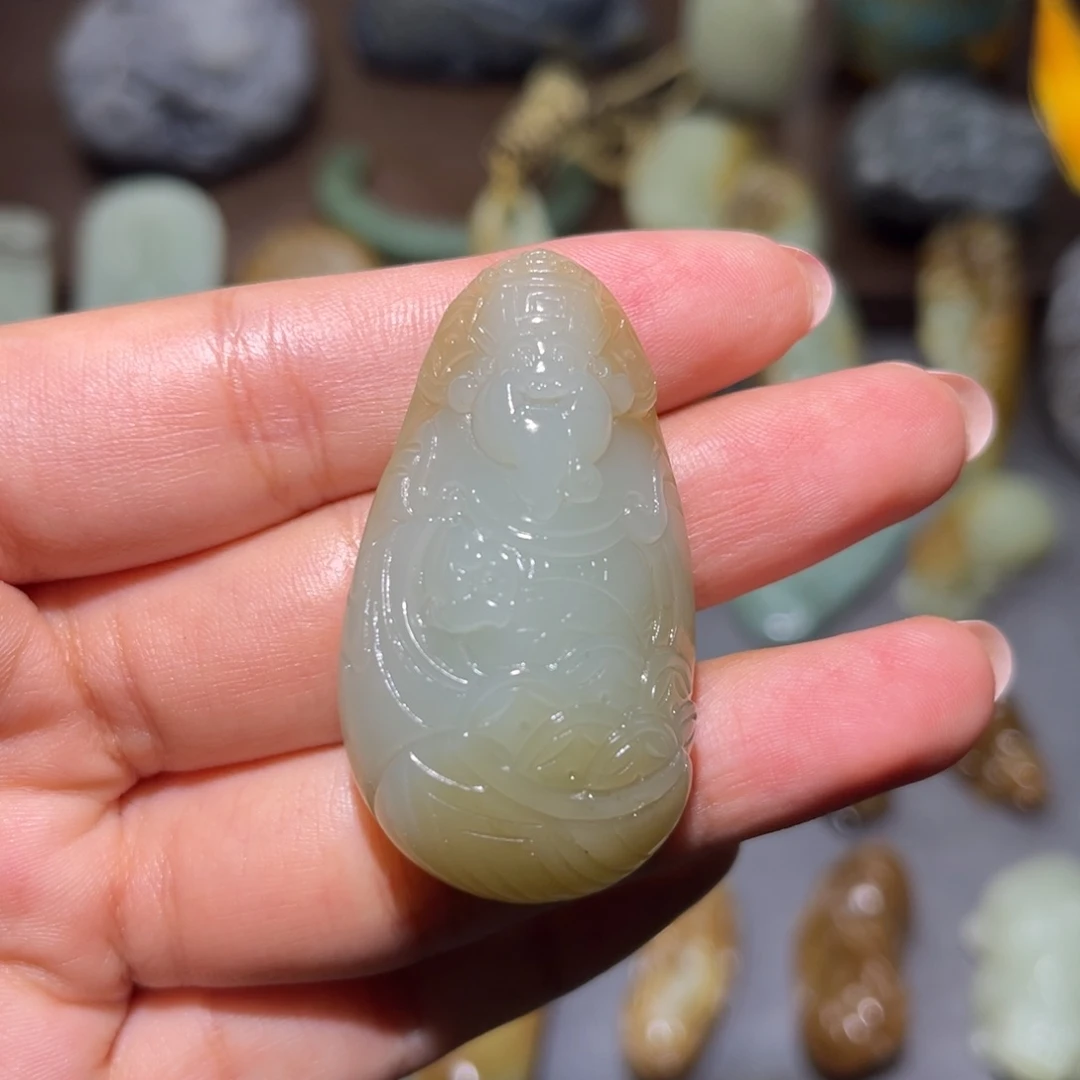 和田玉（糖玉）未镶嵌挂件