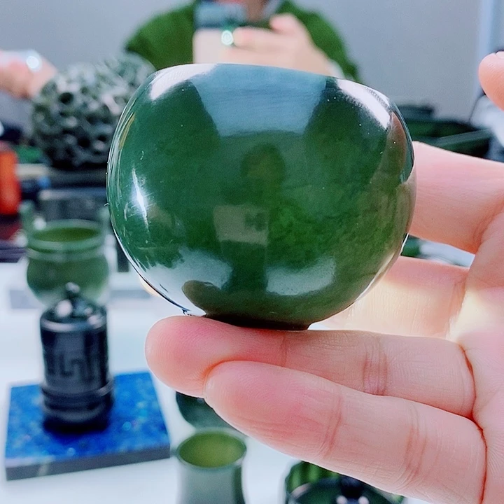 和田玉（青玉）未镶嵌把件