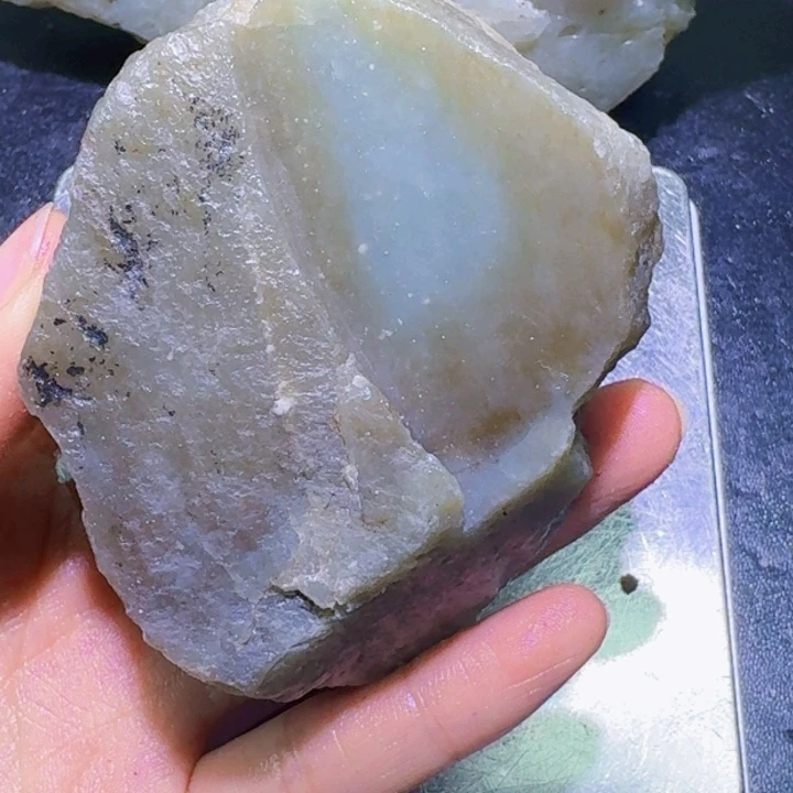 未镶嵌和田玉（糖玉）珠宝半成品