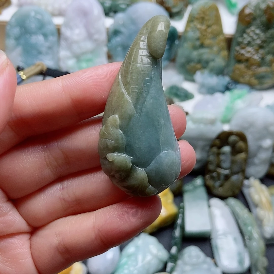 翡翠未镶嵌颈饰翡翠