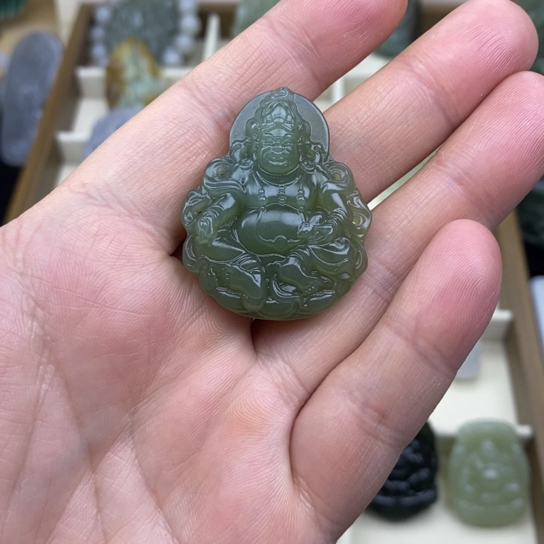 和田玉未镶嵌颈饰微瑕介意勿拍