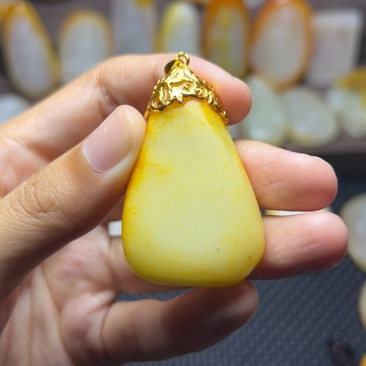 颈饰未镶嵌和田玉