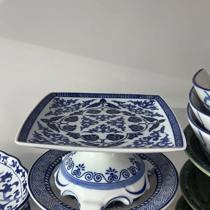 摆件青花瓷居家摆件，高脚果盘