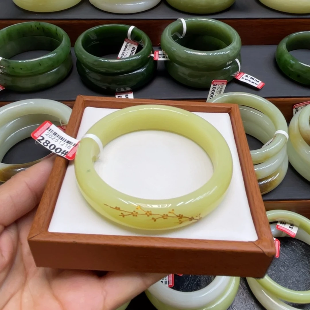 未镶嵌手镯和田玉