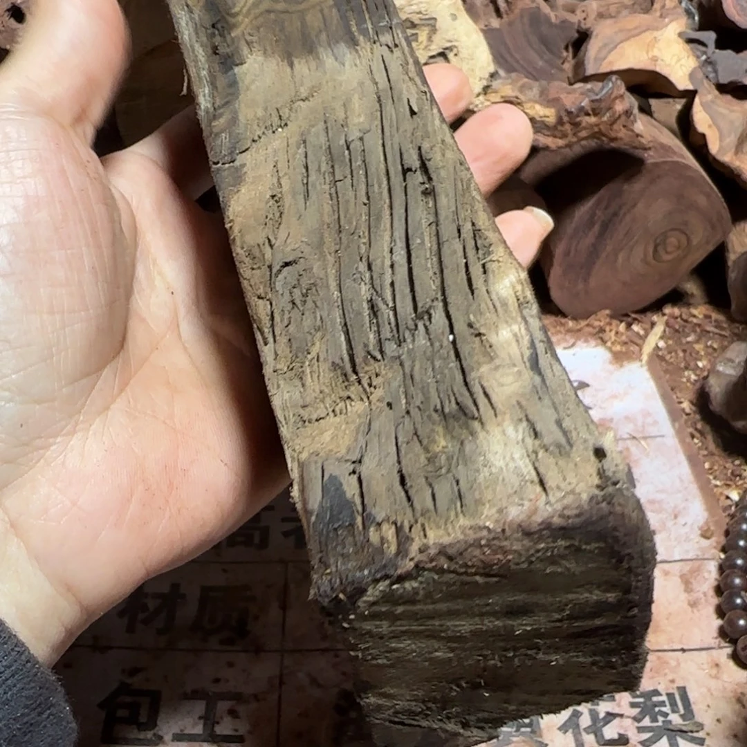 人***顺金丝楠手串制作工艺