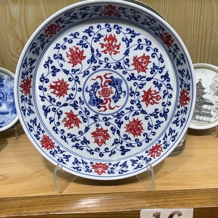 蟹***.青花釉里红缠枝莲壶承