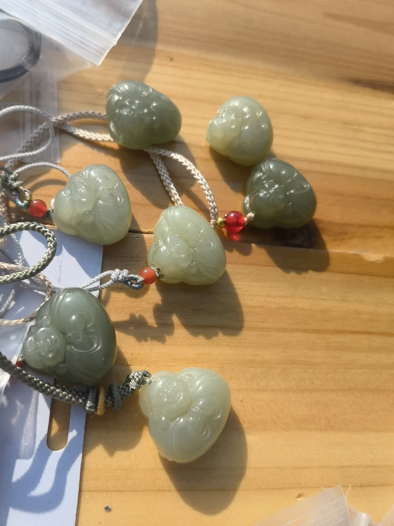 和田玉冰底抱抱佛多样性发一