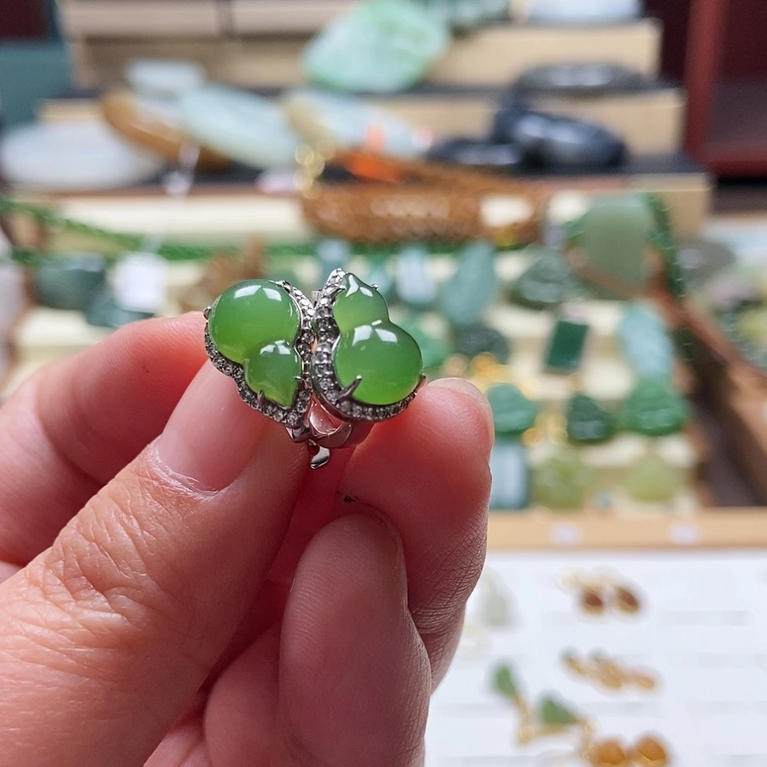 银S925镶嵌和田玉耳饰