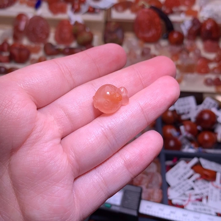 南红玛瑙未镶嵌珠宝半成品嘟嘟鱼