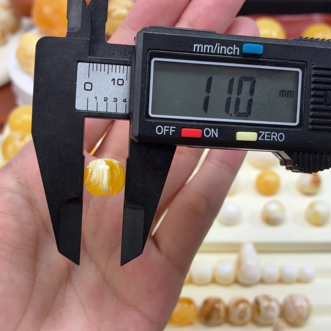 琥珀未镶嵌珠宝奇石焦皮金橘白溶洞拉丝老型11mm