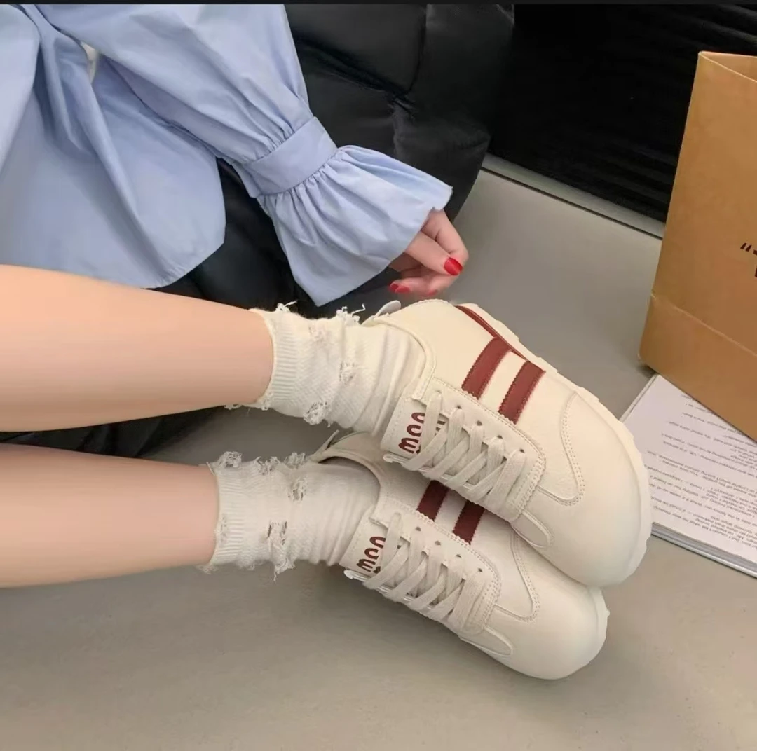 小敏家 清货~就几双 复古阿甘鞋 爆款平底休闲轻便软底板鞋D78