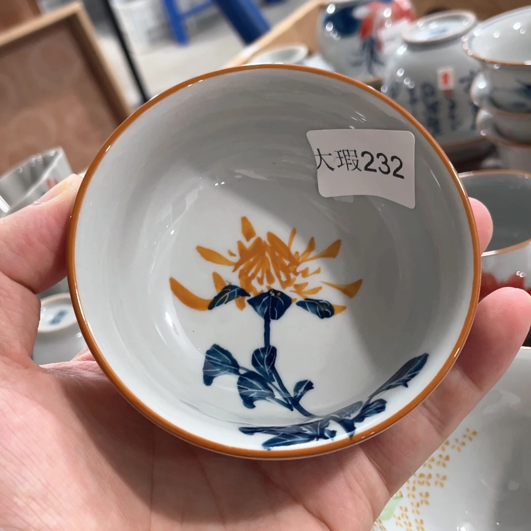 釉下手绘茶具微瑕