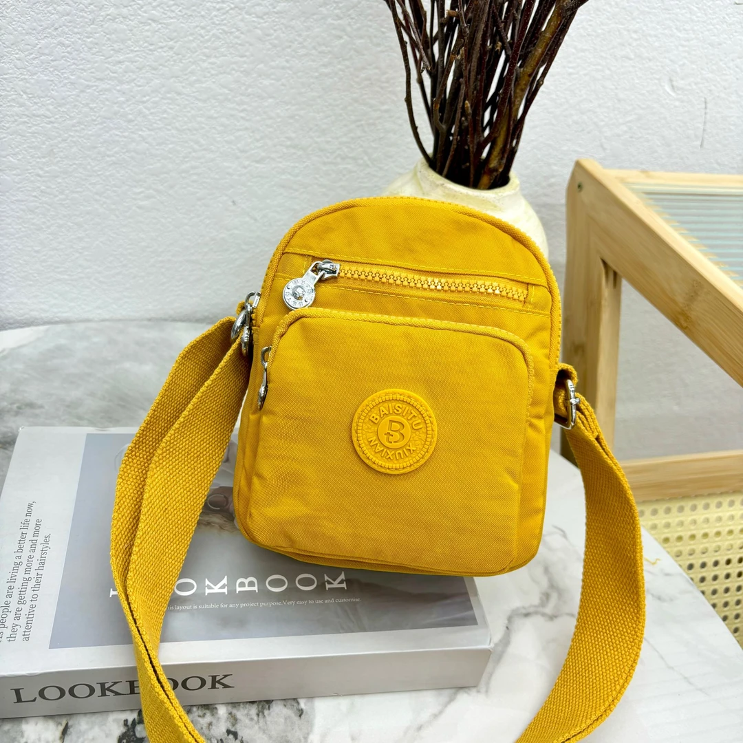 新款水洗牛津布遛弯斜跨手机包