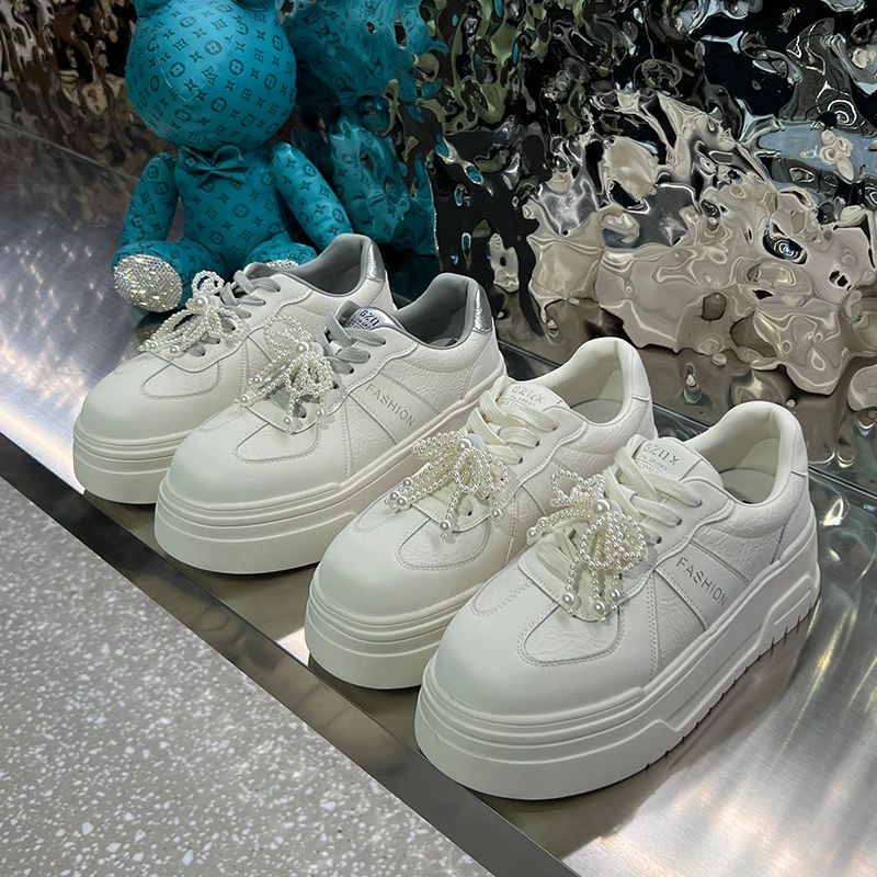 《杰克家》2025春款欧货真皮松糕鞋女百搭板鞋厚底增高洋气小白鞋88