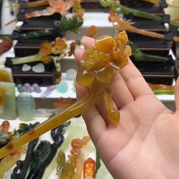 蛇纹石玉未镶嵌岫玉发簪