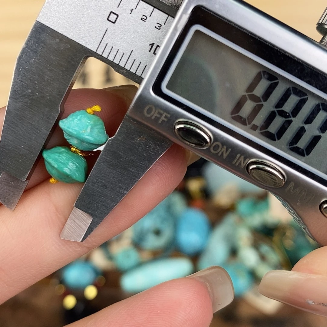 未镶嵌绿松石珠宝奇石