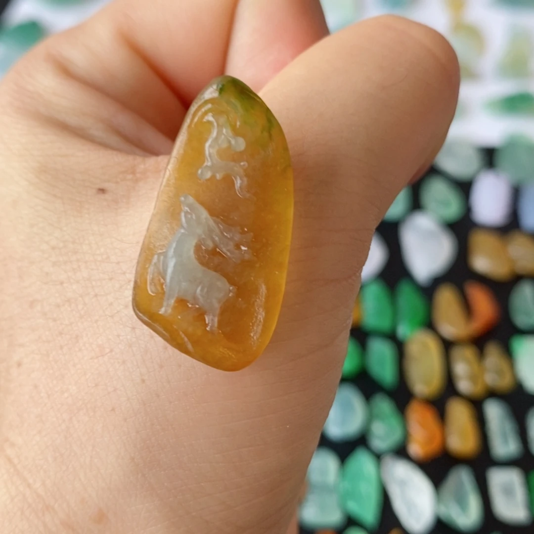 定制翡翠未镶嵌鹿