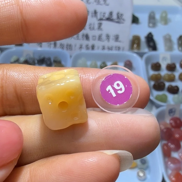 和田玉未镶嵌珠宝奇石