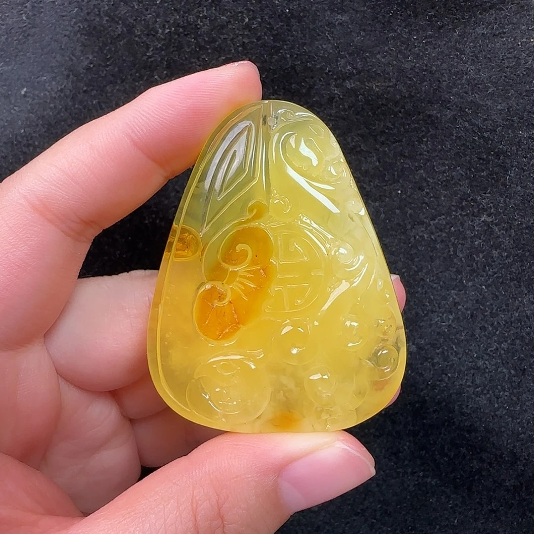 蜜蜡未镶嵌珠宝奇石