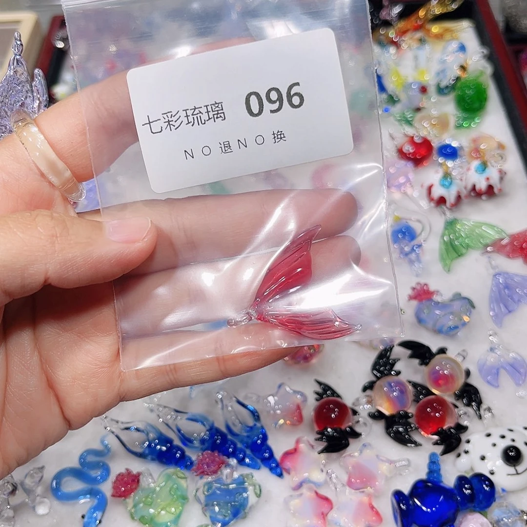 玻璃颈饰96红色鱼尾