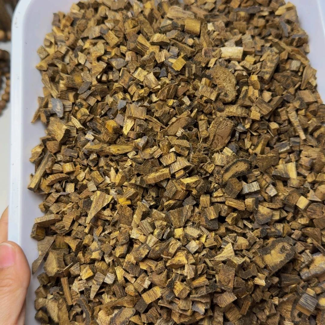 沉香沉香碎屑莺歌绿米粒100克