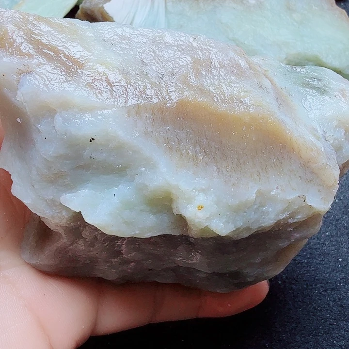 未镶嵌和田玉（糖玉）珠宝半成品