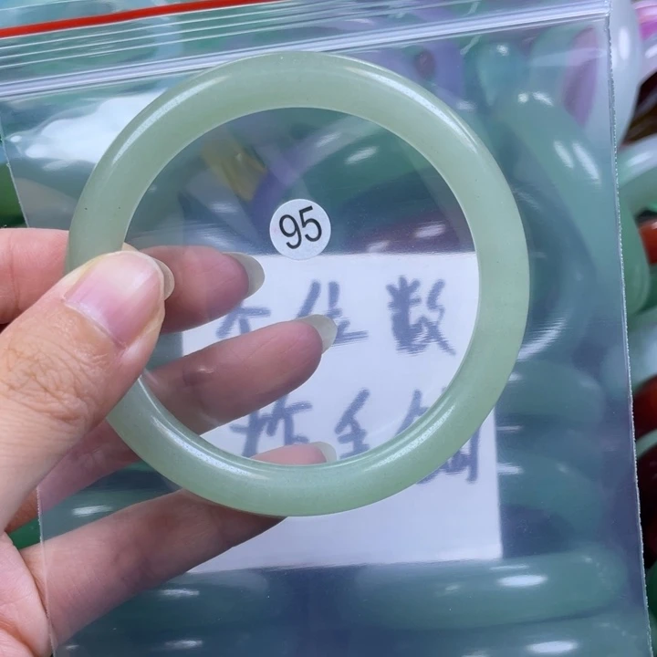 未镶嵌手镯石英岩玉5960