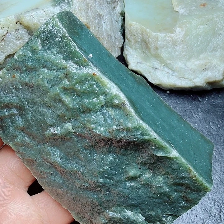 和田玉（糖玉）未镶嵌珠宝奇石