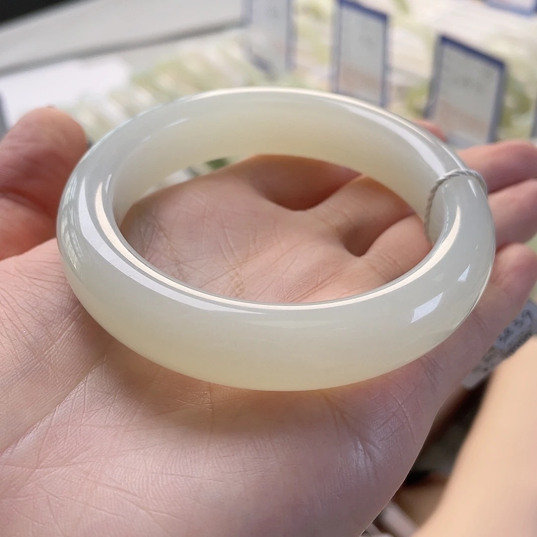 和田玉未镶嵌手镯油润细糯荔枝肉 宽胎 肉眼不包容