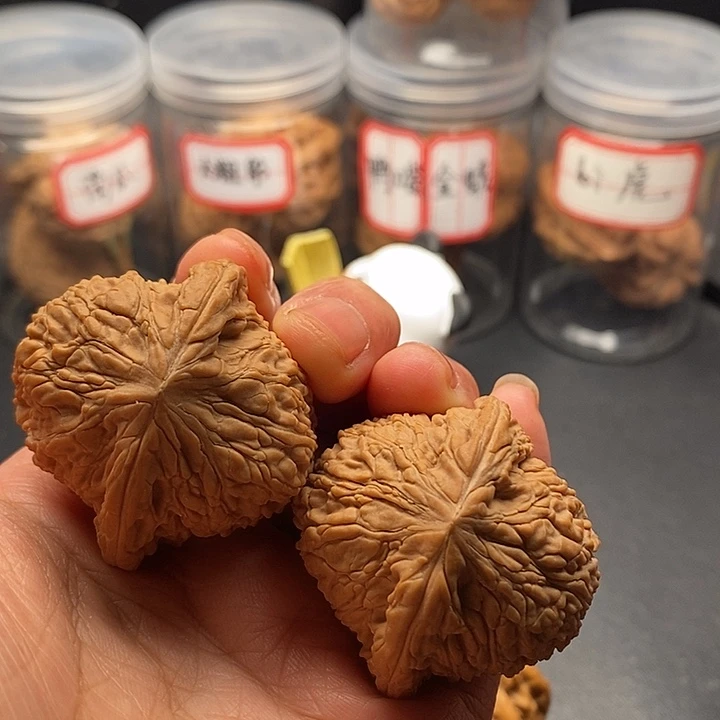 文玩核桃把件泥鳅