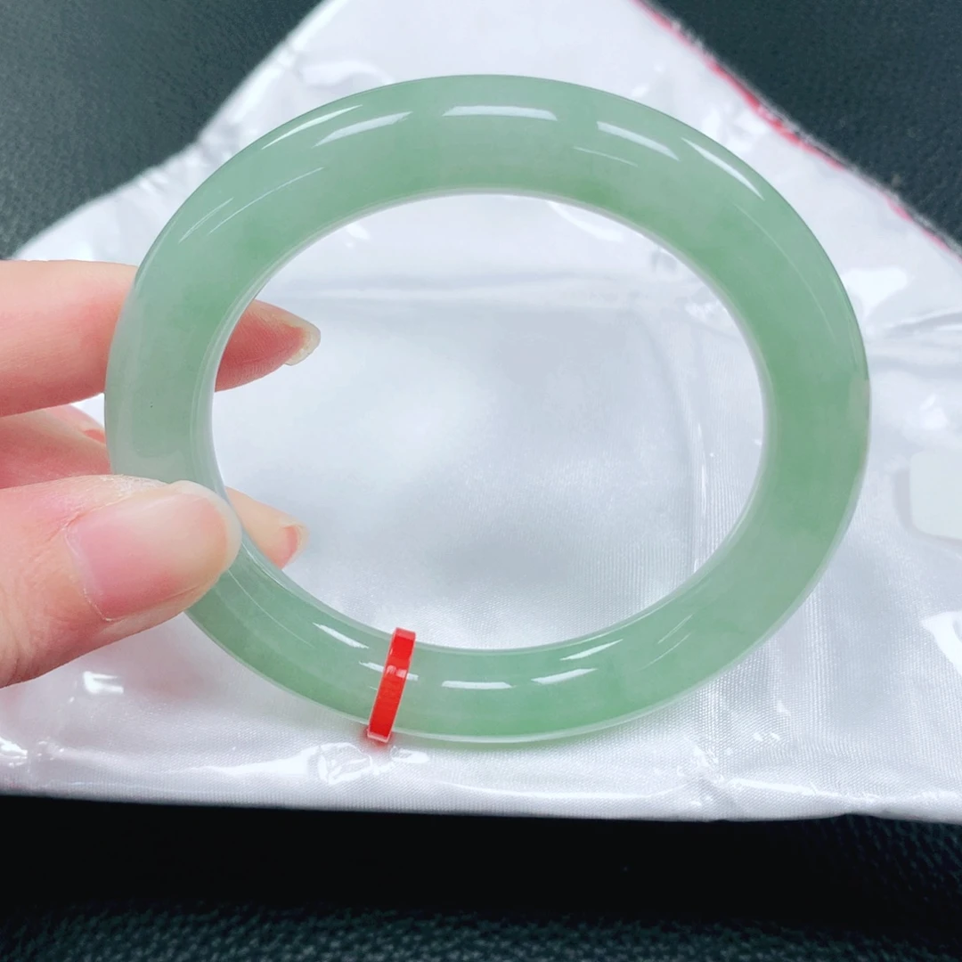 翡翠未镶嵌手镯54圈