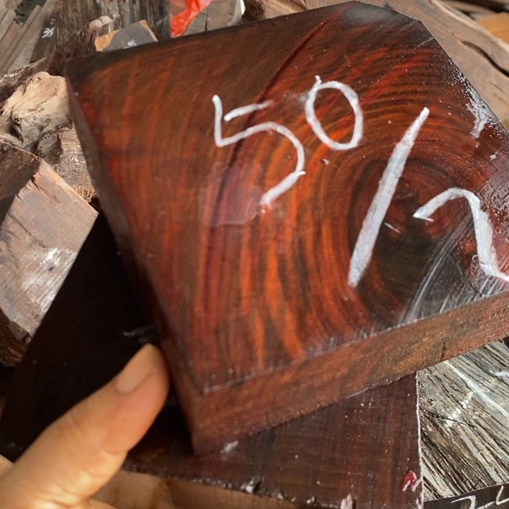 交趾黄檀（大红酸枝）P***.