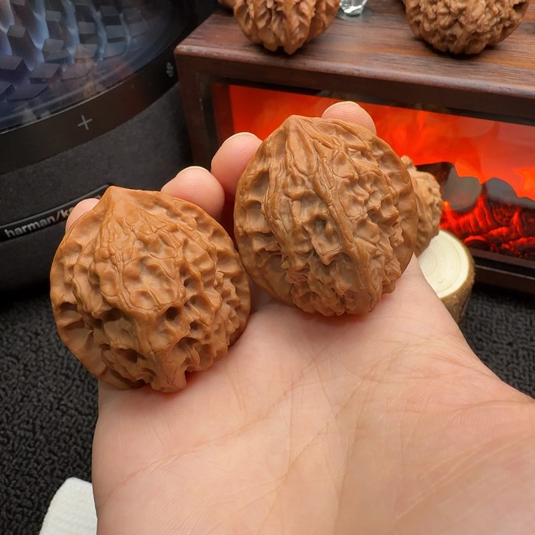 把件文玩核桃玲珑