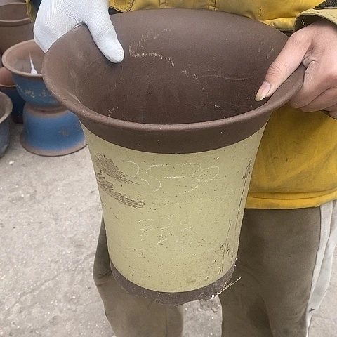 紫砂中国宜兴紫砂花盆，