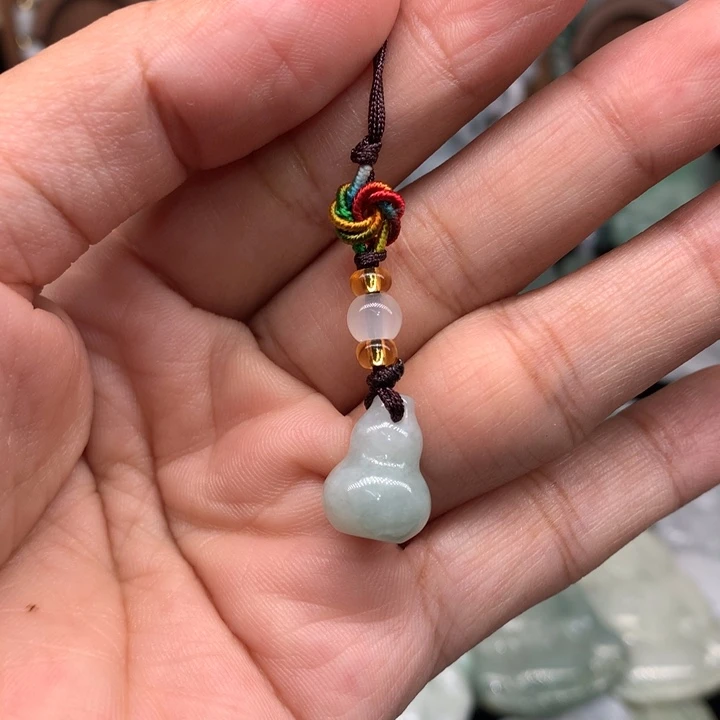 翡翠未镶嵌颈饰11