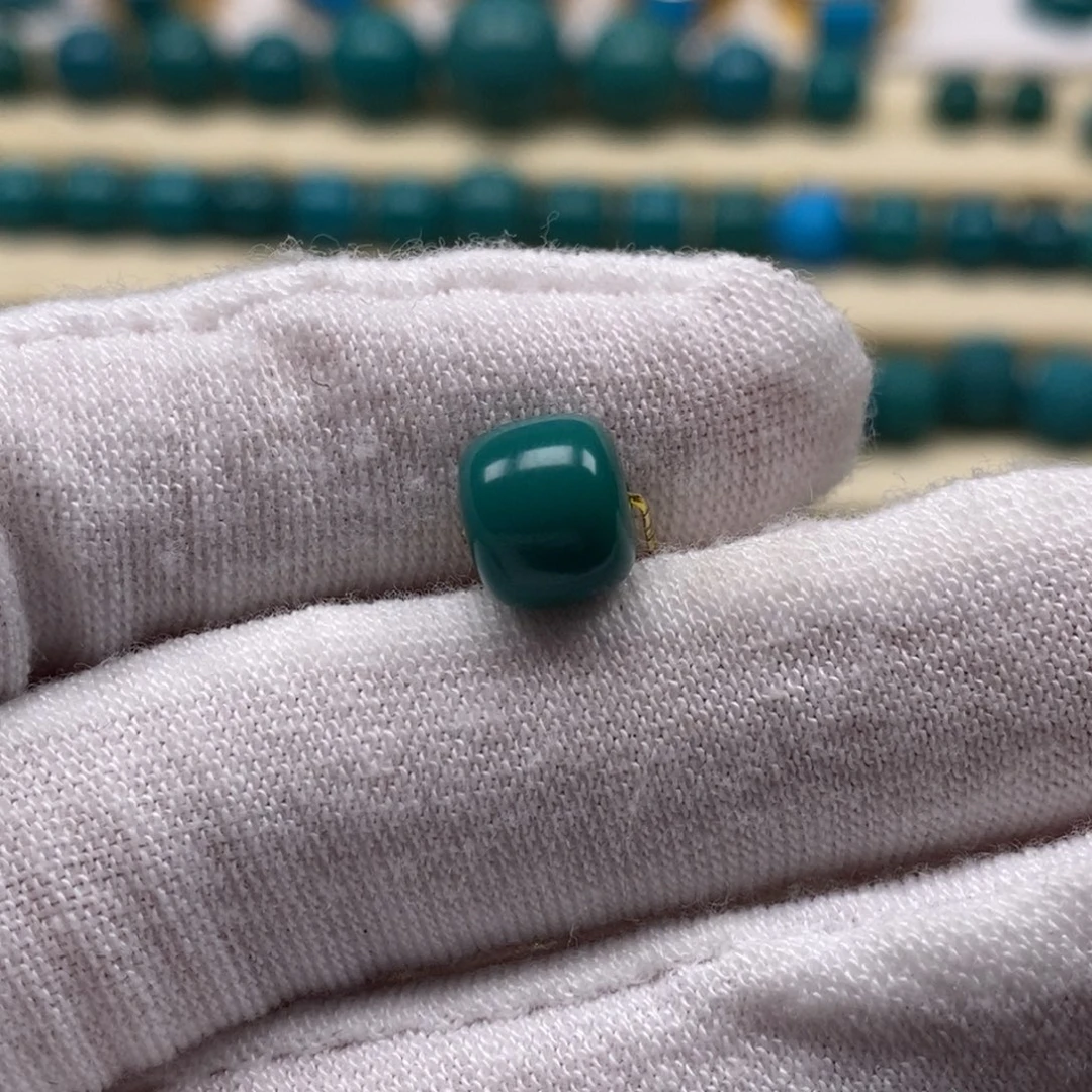 绿松石未镶嵌珠宝奇石7.9mm