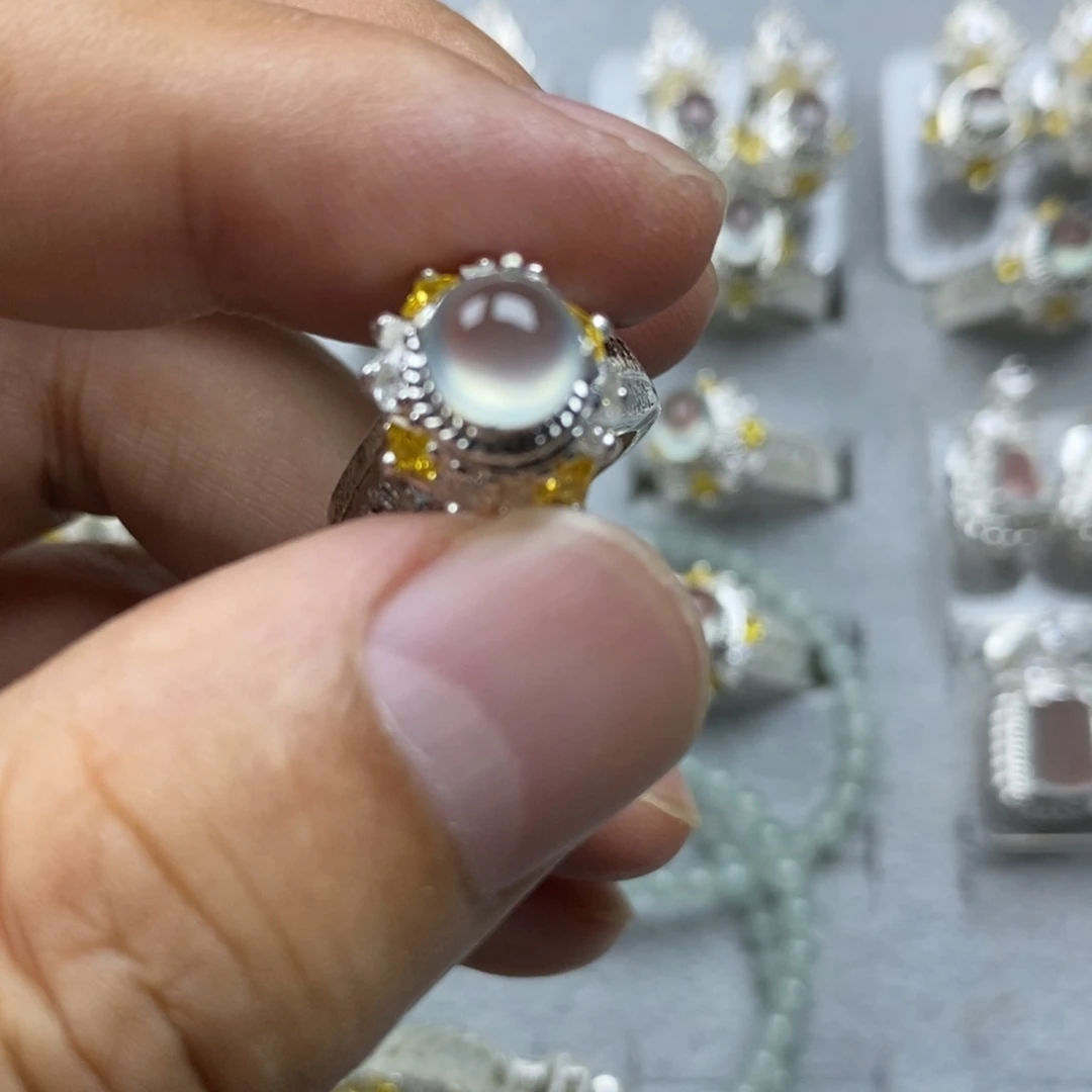 定制翡翠未镶嵌玻璃种6.8mm