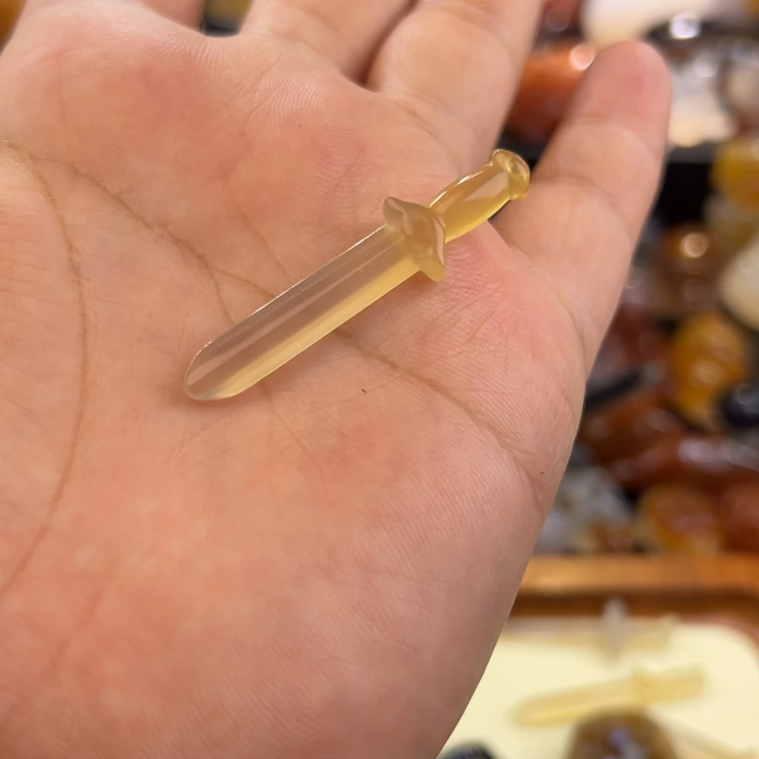 未镶嵌手玩摆件挂件定制玛瑙小宝剑