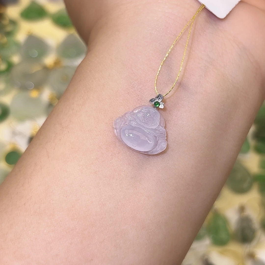 i***1翡翠18K金镶嵌颈饰佛公