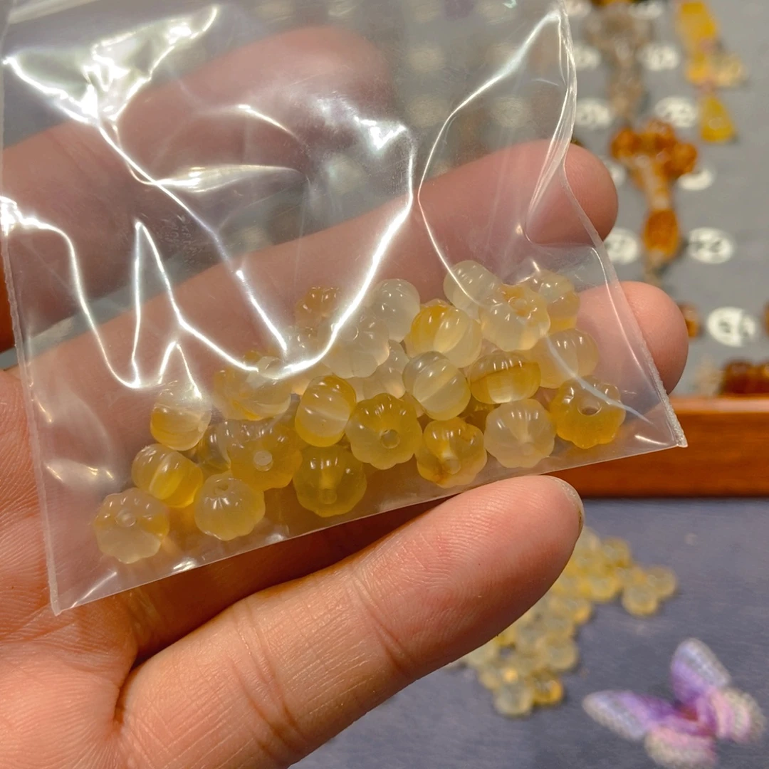 4***光玛瑙/玉髓颈饰合金瓜