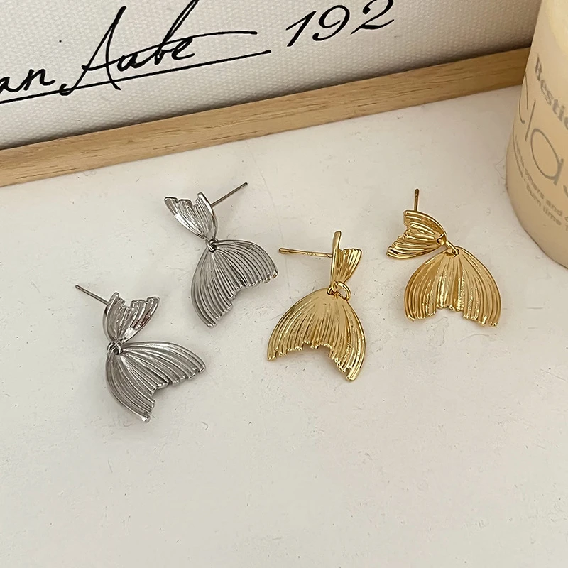 轻奢冷淡风褶皱鱼尾造型耳钉时尚个性设计感耳环简约小众气质耳饰