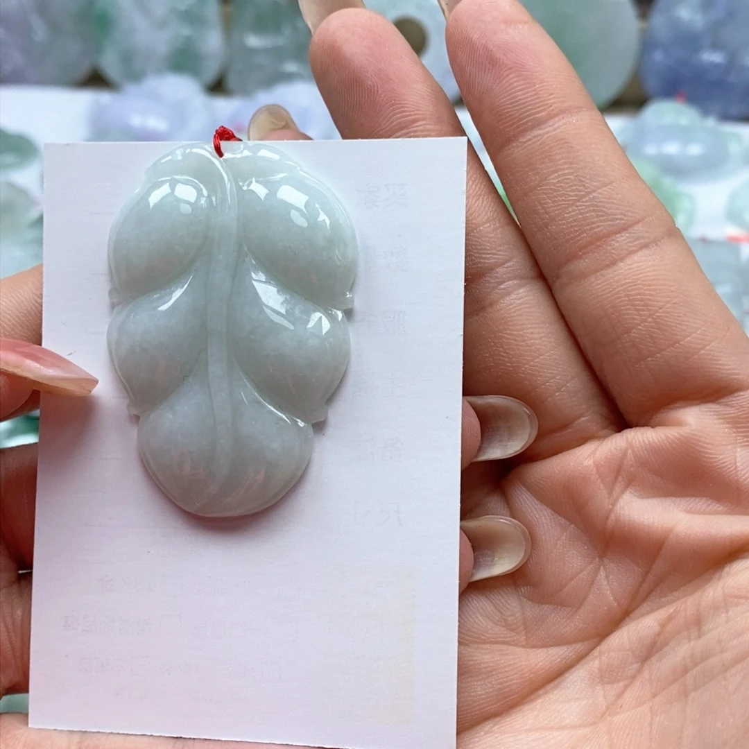 颈饰未镶嵌翡翠天然翡翠吊坠a货