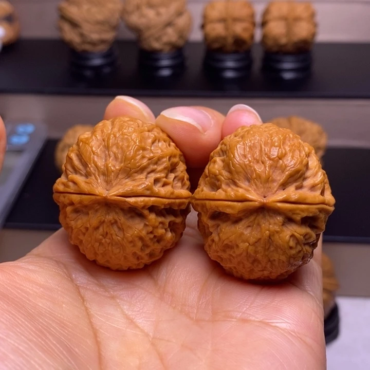 把件文玩核桃云顶绣球46