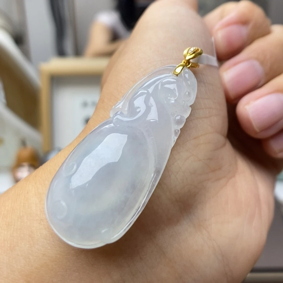 【闪购商品】颈饰18K金镶嵌翡翠63