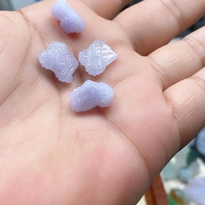 吊坠(不含链)未镶嵌翡翠一个80