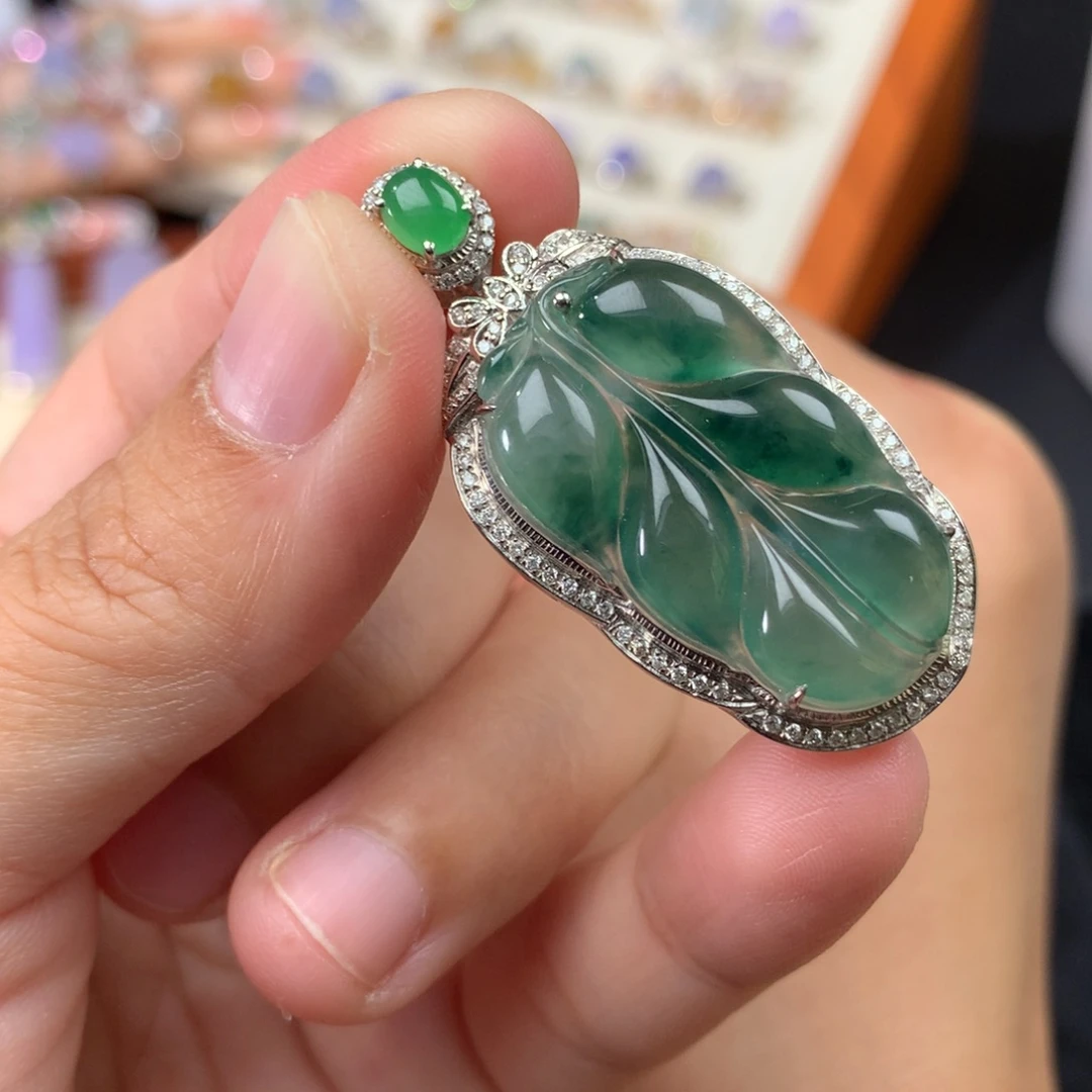 吊坠(不含链)18K金镶嵌翡翠